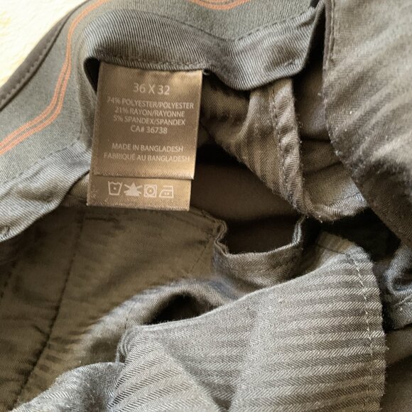 Men's Black Dress Pants - 36 x 32 - 74% Polyester / 21% Rayon / 5% Spandex - Picture 5 of 11